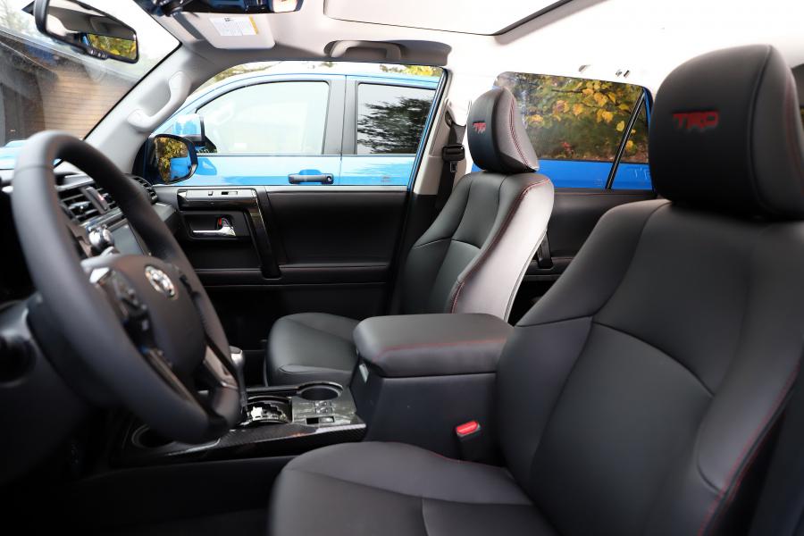 Интерьер Toyota 4Runner TRD Pro (N280) 2018 года  (NA) (фото 22 из 38)